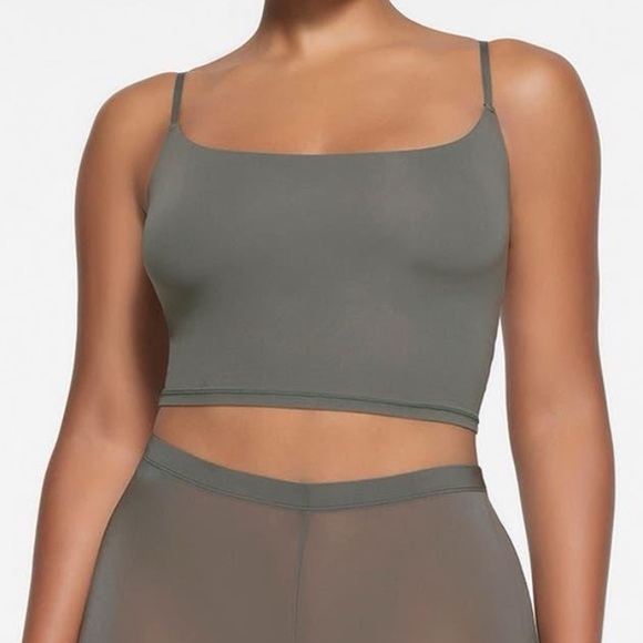 Skims Fits Everybody Cropped Cami - Picture 1 of 6